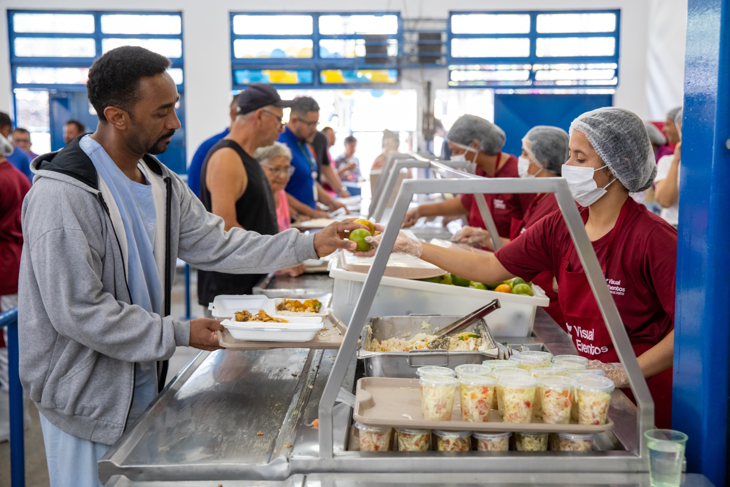 Pesquisa indica que 75% dos usuários aprovam a qualidade dos restaurantes comunitários no DF