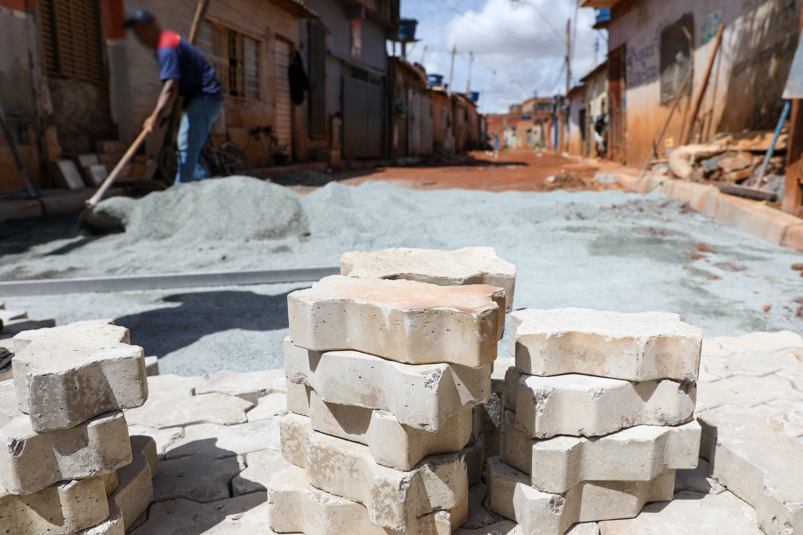 GDF entrega obras e leva acesso a energia elétrica, água tratada e pavimentação para comunidade da Estrutural