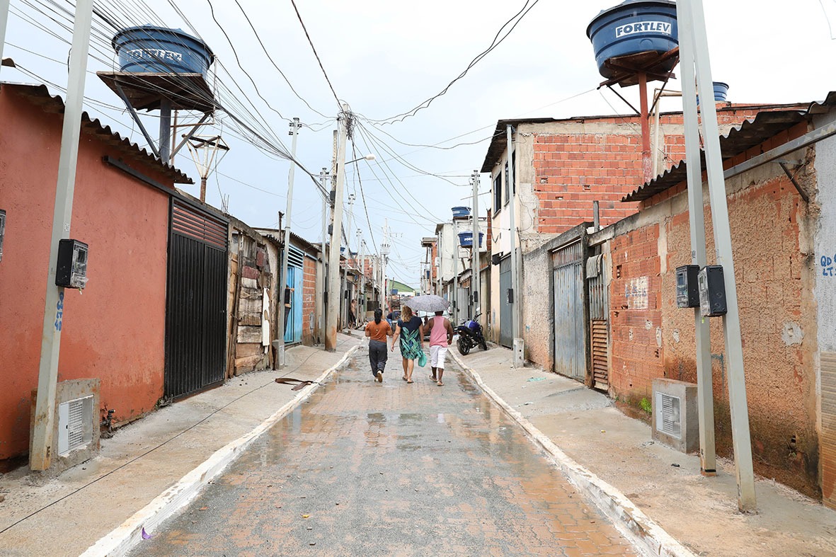 Saneamento integrado na Estrutural oferece mais qualidade de vida à população de Santa Luzia