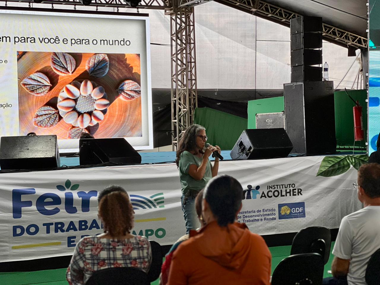 Feira do Trabalho e do Campo incentiva protagonismo feminino no Riacho Fundo