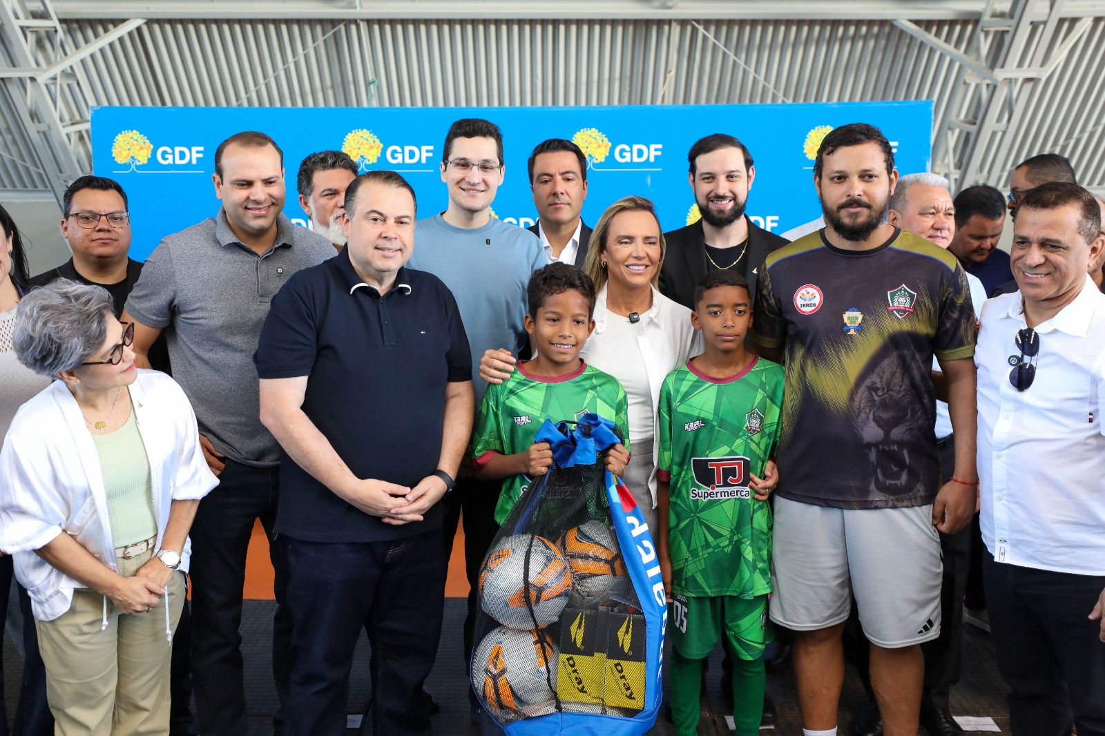 Governadora reinaugura Ginásio de Esportes de Samambaia, com investimento de R$ 1,2 milhão