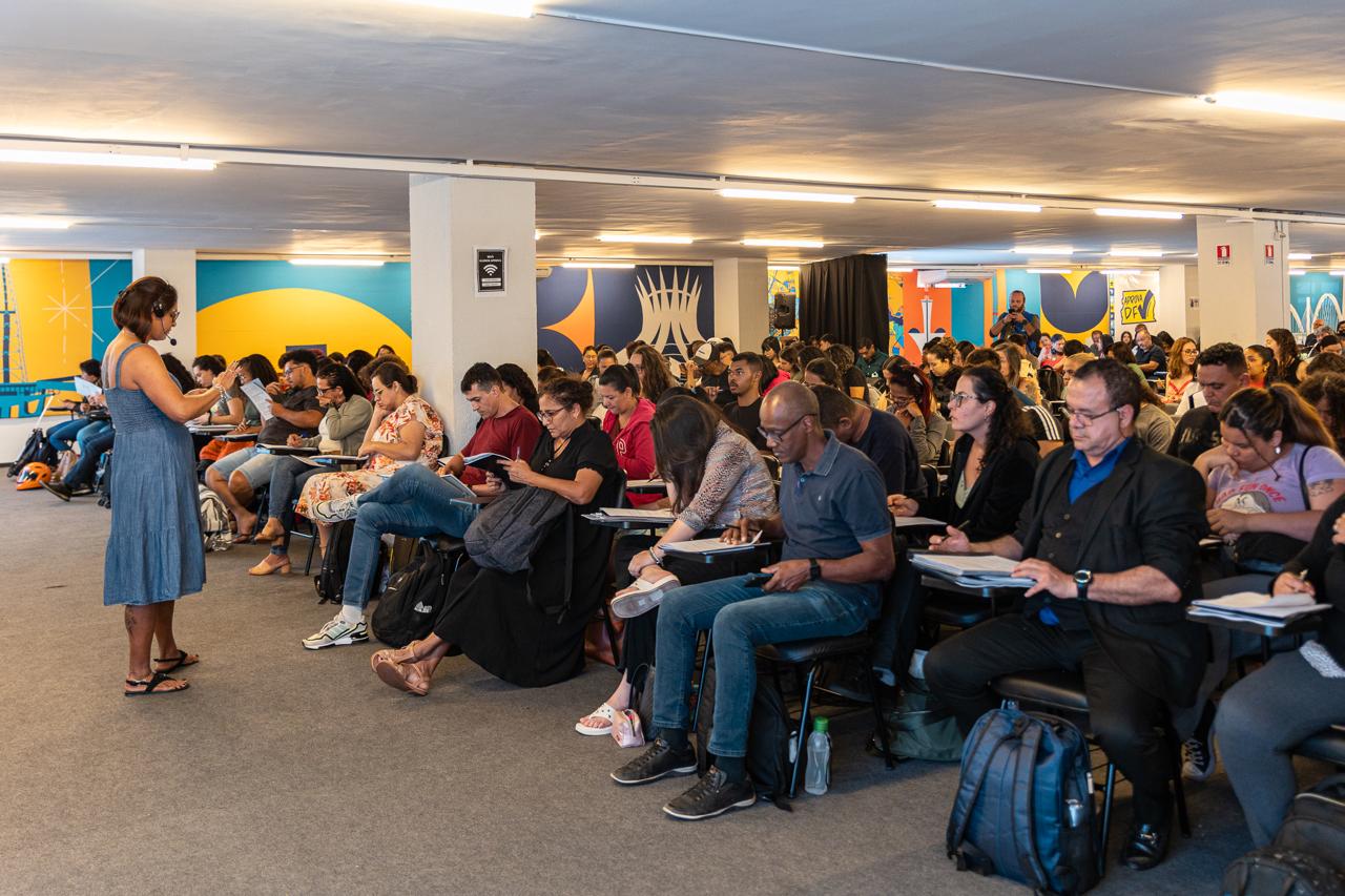 Aprova DF alcança 90 mil estudantes em 2026 e amplia acesso a cursos preparatórios gratuitos