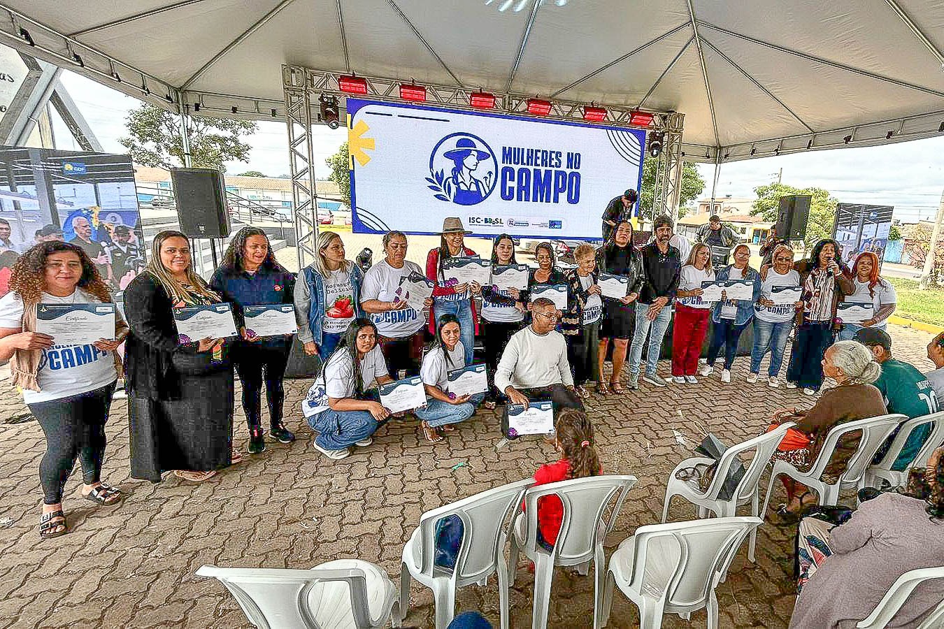 Mais de 100 mulheres são certificadas em programa de capacitação rural em Brazlândia