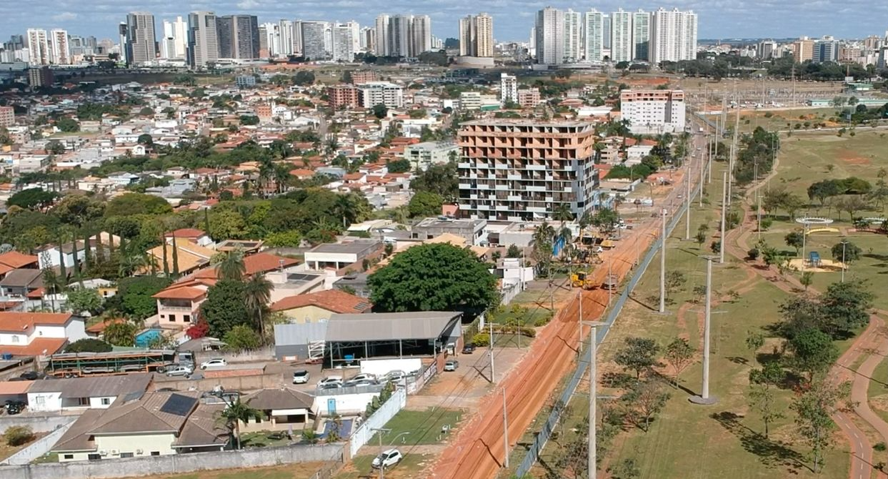 Com a chegada da estiagem, DF acelera obras de drenagem e pavimentação em Vicente Pires