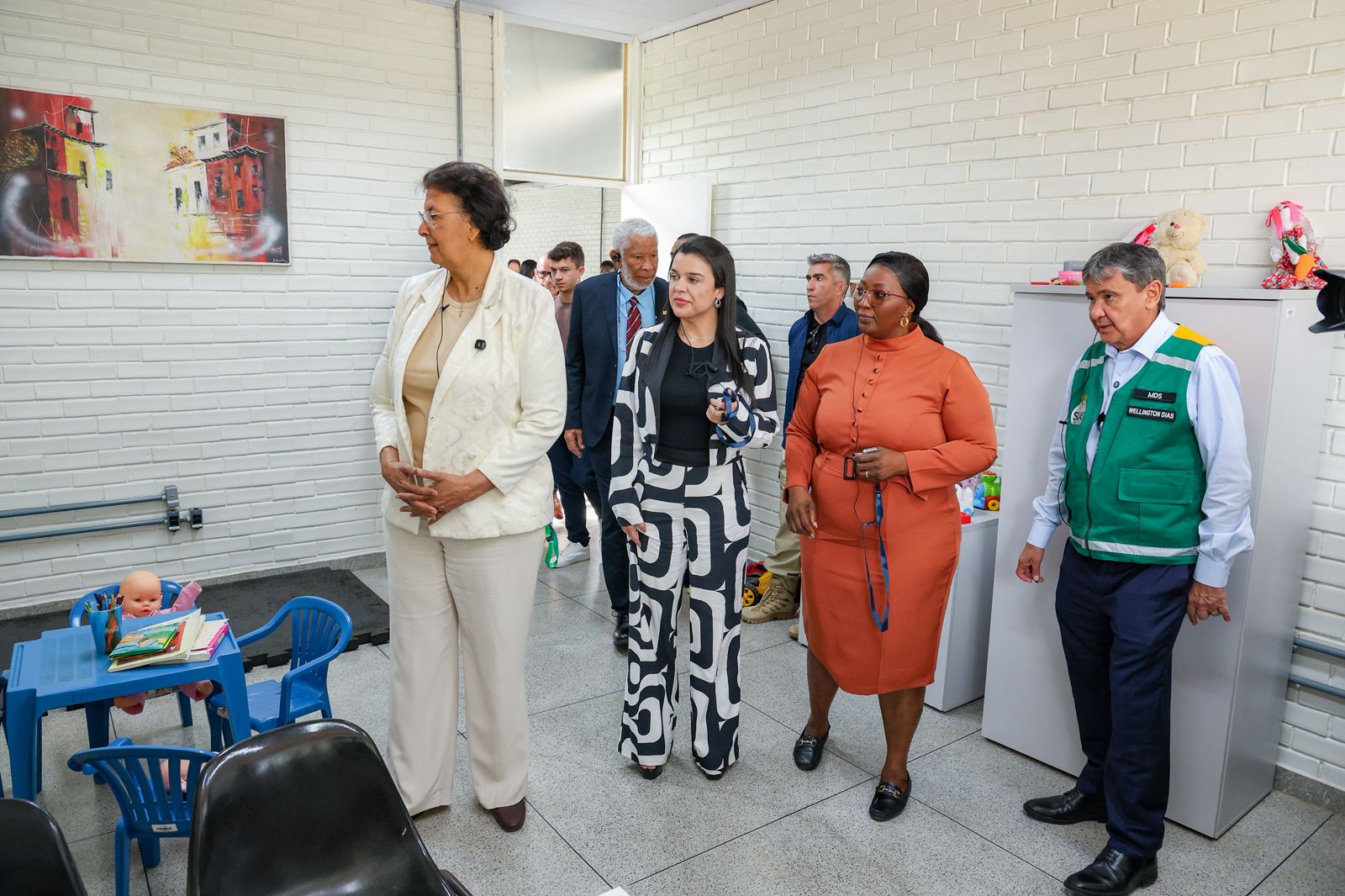 Presidente do Suriname reconhece assistência social do DF como referência de boas práticas