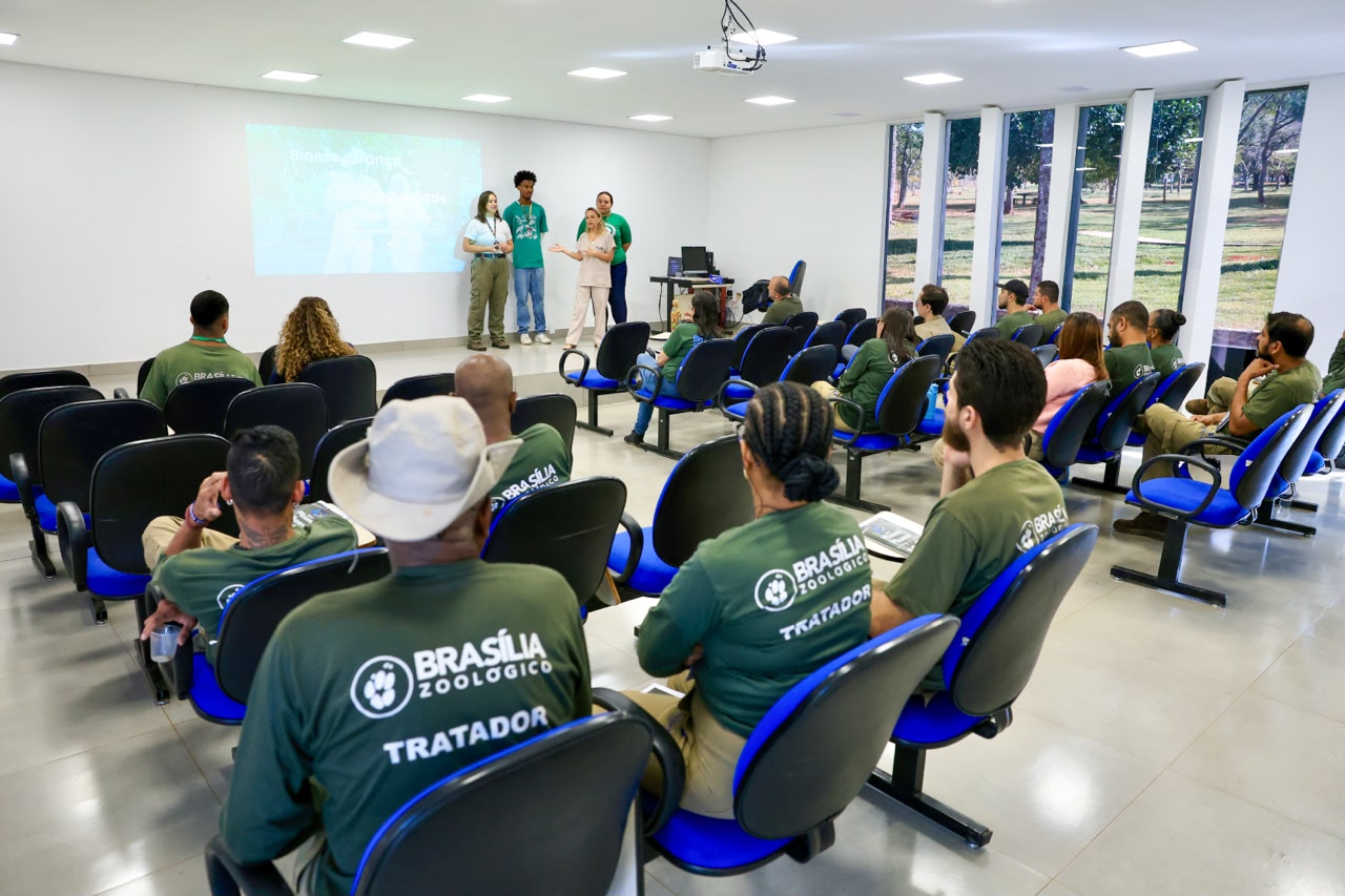 Capacitação garante mais segurança no manejo de animais no zoo&nbsp;