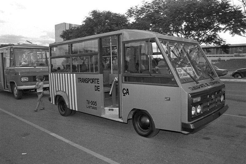 #TBT: Deu zebra! Relembre o nostálgico transporte público do Plano Piloto