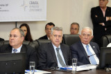 O secretário de Fazenda, João Antônio Fleury, o governador Rodrigo Rollemberg e o presidente da Fecomércio, Adelmir Santana durante o lançamento da Câmara Especial.