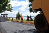 A construção dos 6,5 quilômetros de ciclovia entre os Parques da Asa Delta e Península Sul foi retomada.