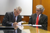 Governador Rodrigo Rollemberg assinou termo de cooperação institucional na manhã desta segunda-feira (6), no Palácio do Buriti