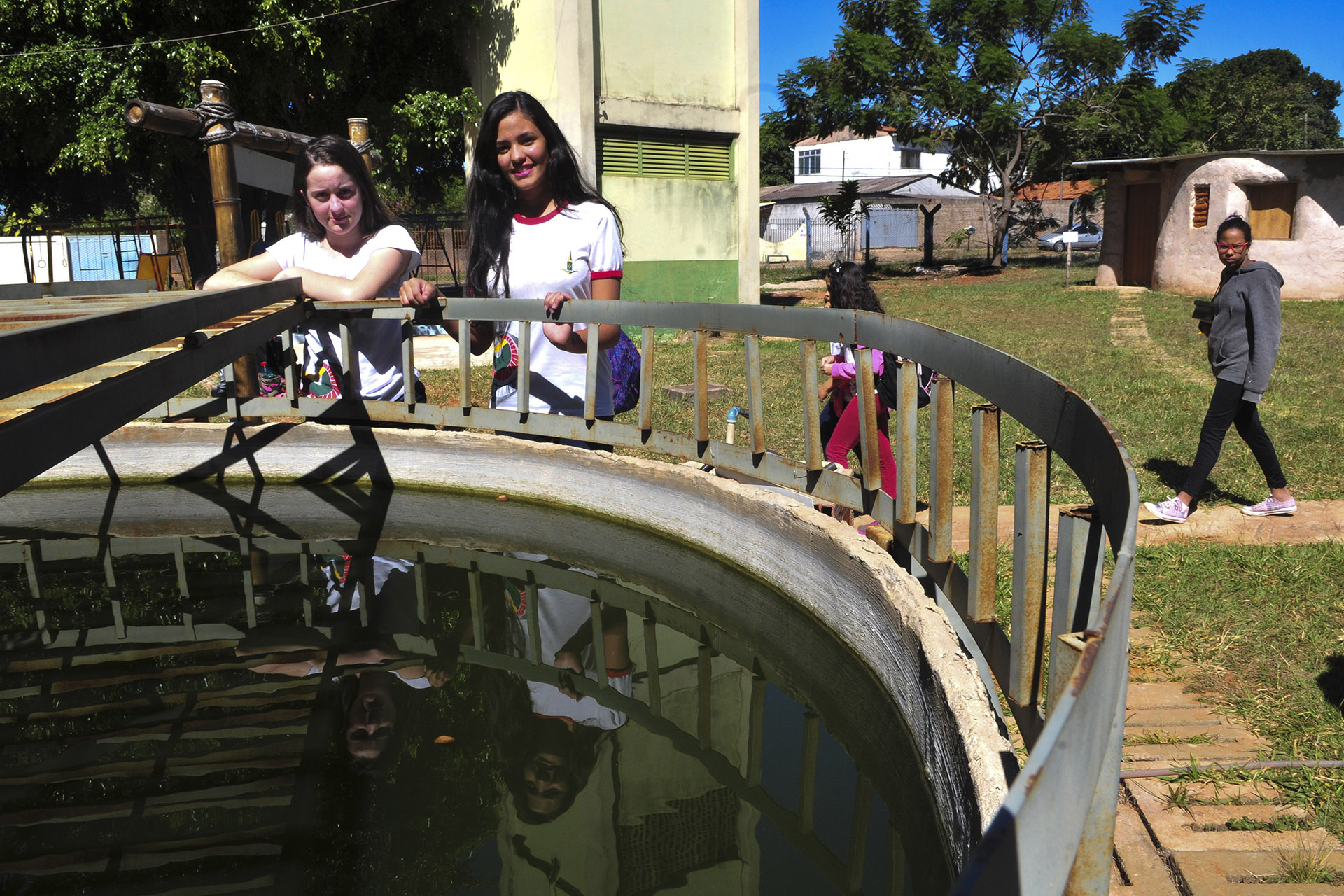 As alunas Vitória e Victória levaram as iniciativas praticadas na instituição para um concurso em São Paulo e ficaram em segundo lugar. Escola fica no Riacho Fundo II.