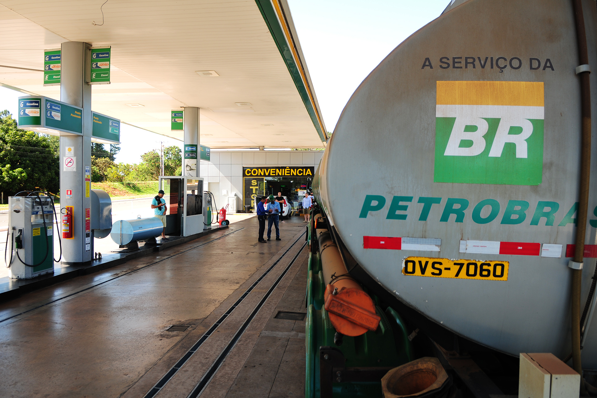 Os postos da cidade serão abastecidos com 160 caminhões de gasolina até as 18 horas desta quinta-feira (31). A expectativa é que a distribuição de combustível em Brasília comece a se normalizar a partir de hoje.