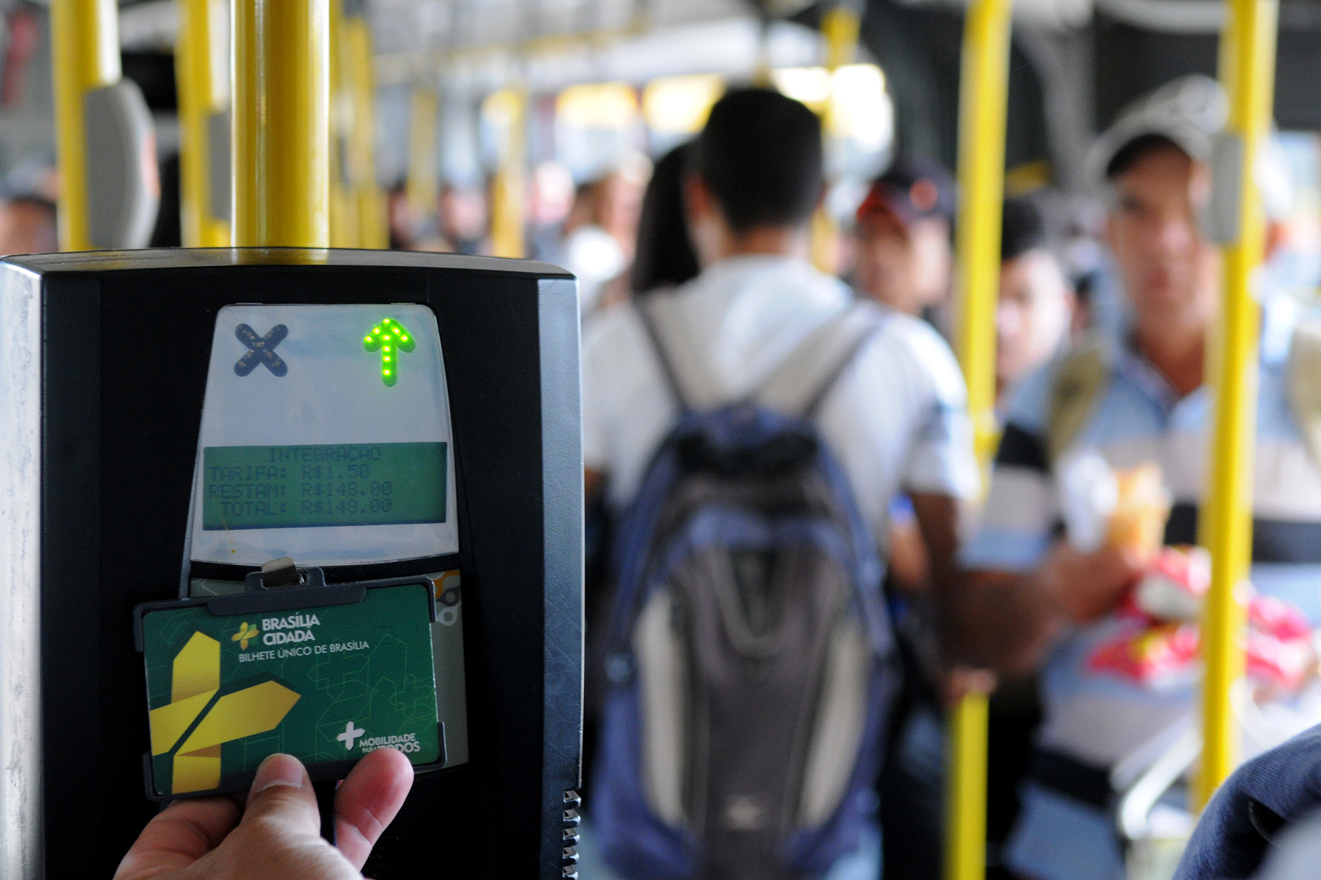 O Bilhete Único é usado por 1.462.832 passageiros do transporte público. Com a integração proporcionada pelo sistema, é possível fazer até três embarques dentro do período de três horas pagando apenas a tarifa de R$ 5 por todo o trajeto.