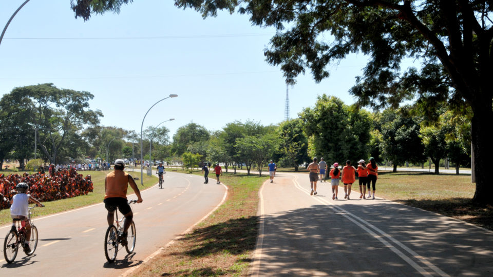 Saiba o que abre e o que fecha no feriado de 12 de outubro – Agência  Brasília