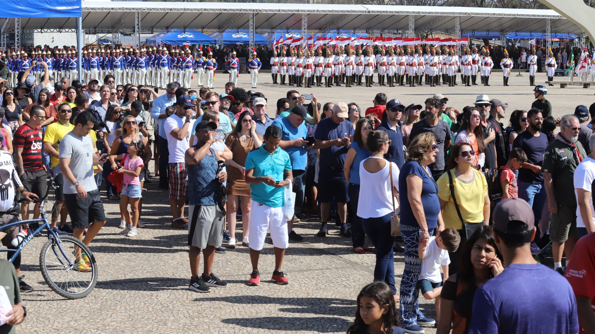 Brasília, 04.08.2019//Cerimônia de troca da bandeira na Praça dos Três Poderes.Foto Luís Tajes/Setur-DF