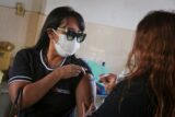 Valéria Dutra, de 44 anos, tomou na última quinta-feira (8), na Unidade Básica de Saúde 1 (UBS) da Asa Sul, a segunda dose da AstraZeneca | Foto: Geovana Albuquerque/Agência Saúde