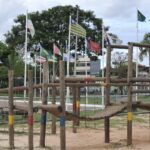 A Praça dos Estados foi criada em 2005 com o intuito de lembrar as origens de cada candango que participou da construção de Brasília. Por isso, ela abriga as bandeiras das 27 unidades federativas, além da bandeira do Brasil e da Candangolândia | Foto: Renato Araújo/Agência Brasília