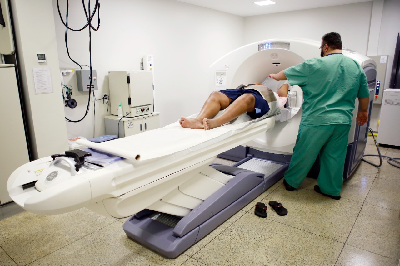 Para ter acesso ao exame de PET/CT, os pacientes precisam fazer um cadastro na Central de Regulação do Distrito Federal, que gerencia a fila de pacientes | Foto: Davidyson Damasceno/Agência Saúde
