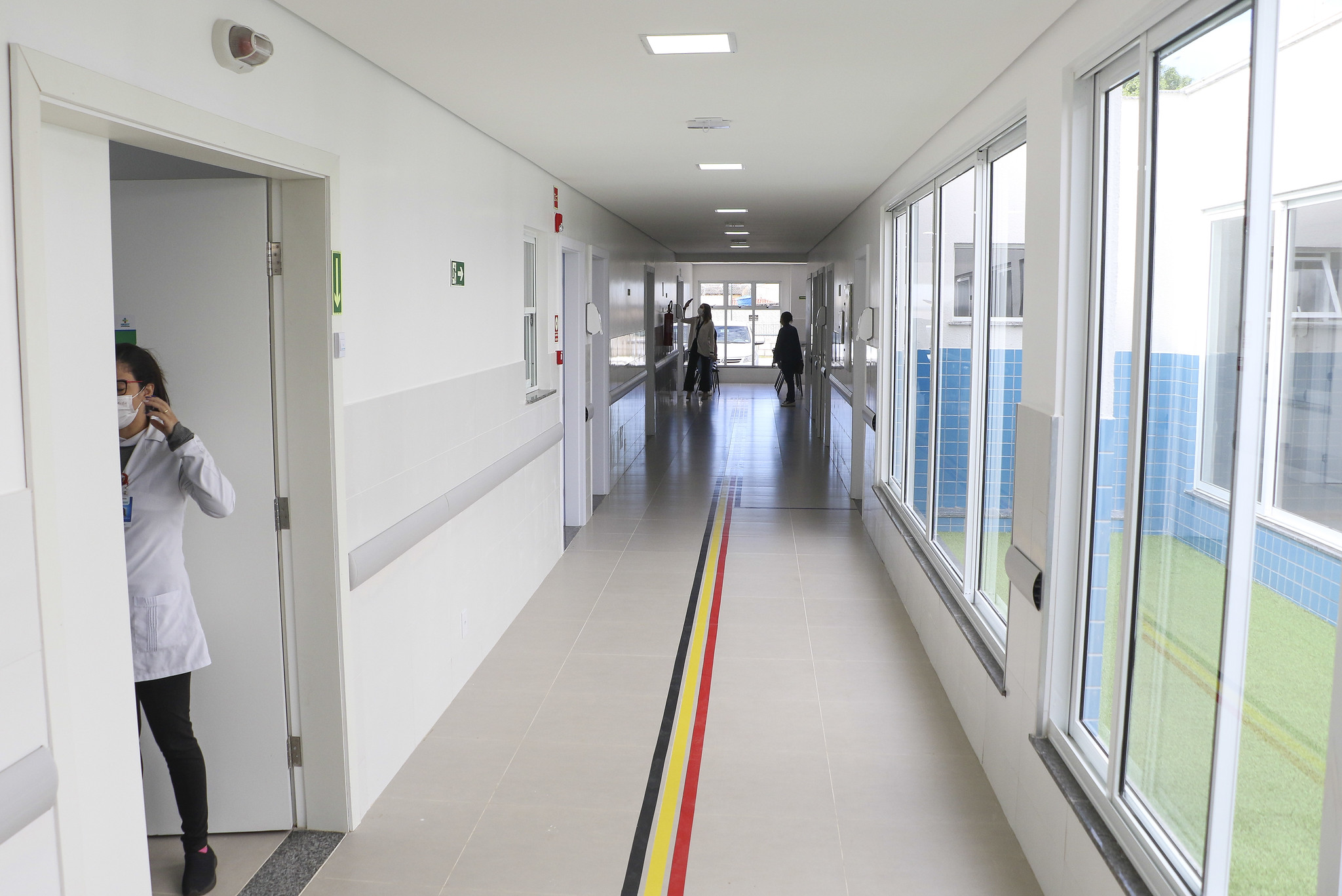 Unidades de saúde devem adaptar os sistemas de orientação por cores de modo a incluir alguma sinalização numérica ou por outro tipo de código | Foto: Renato Alves/Agência Brasília