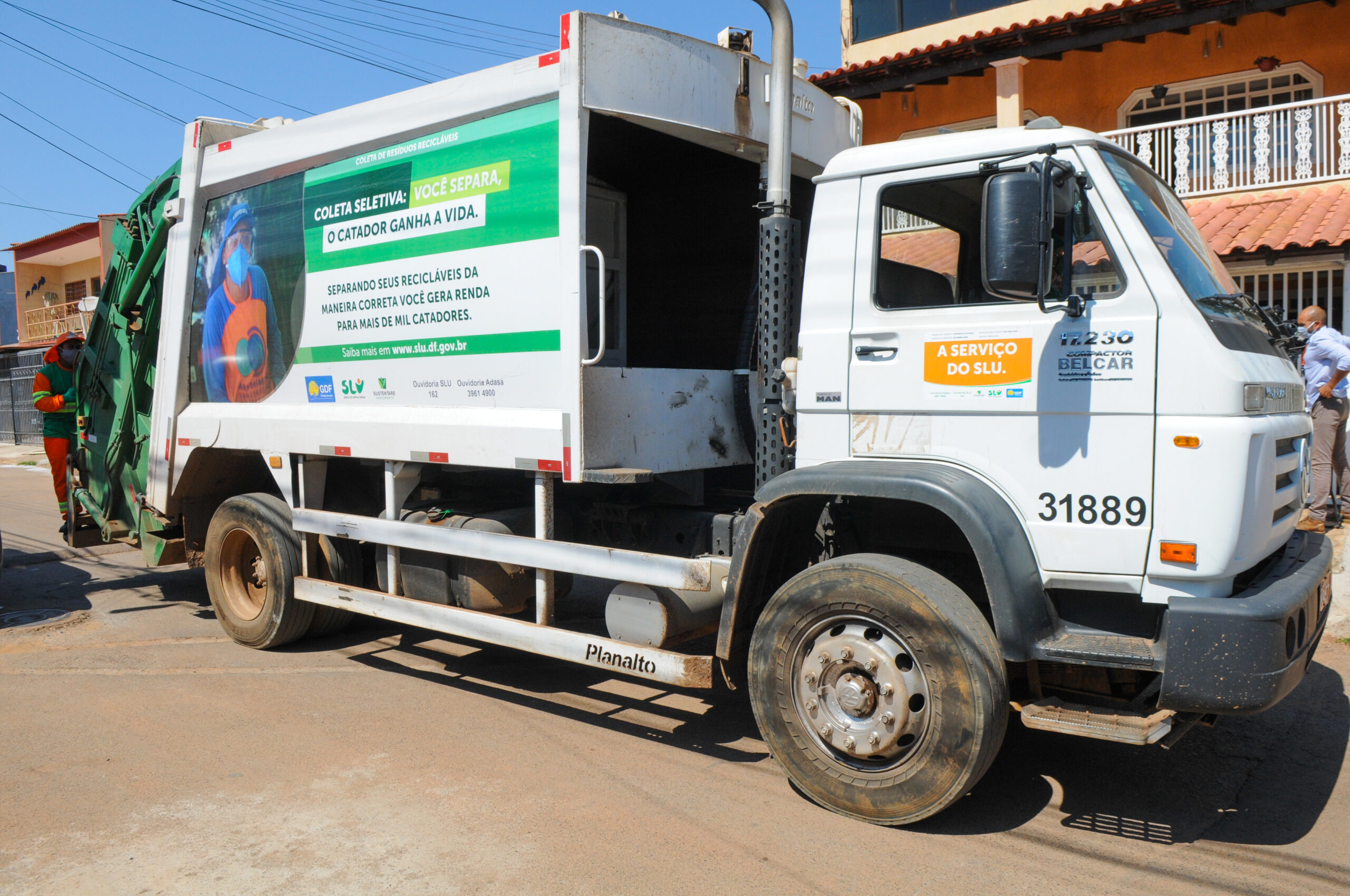 SLU – Coleta DF: app informa o dia e a hora dos serviços de recolhimento de lixo | Foto: Paulo H Carvalho/Agência Brasília