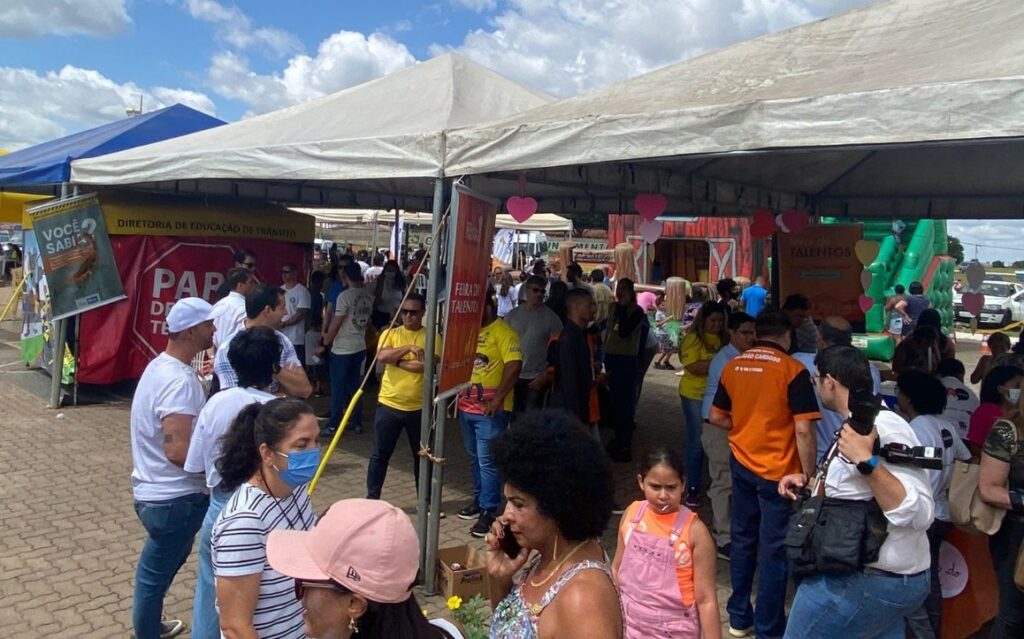 Centenas de pessoas aproveitaram as atividades em homenagem às mães em Sobradinho | Fotos: Divulgação/PC Chaves