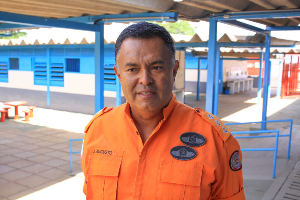 O capitão José Augusto, responsável pela direção disciplinar no CEF 19 de Taguatinga, diz que o papel dos militares é facilitar o trabalho dos professores e desenvolver a vida dos alunos