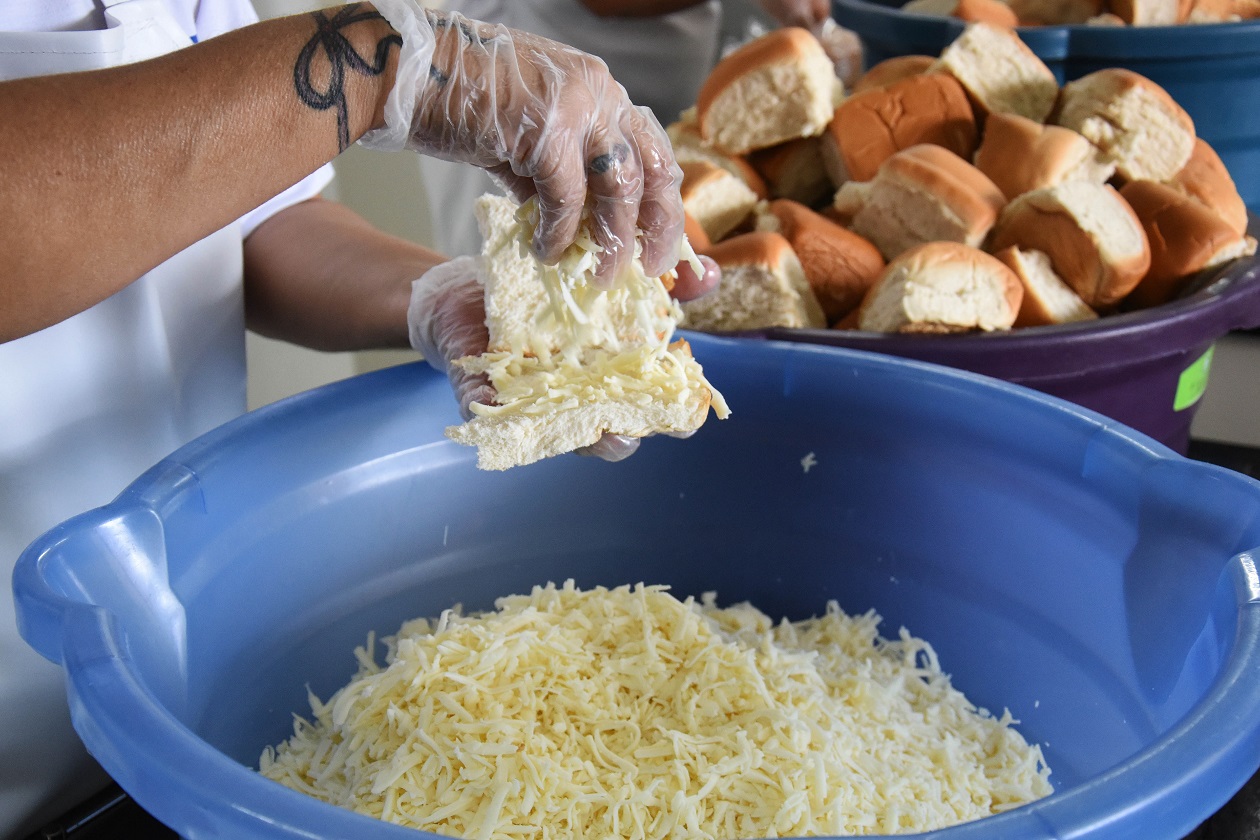O queijo e a muçarela que chegam às escolas vem diretamente de chácaras e fazendas de 84 produtores rurais familiares do DF e Entorno | Fotos: Mary Leal/Ascom/SEEDF