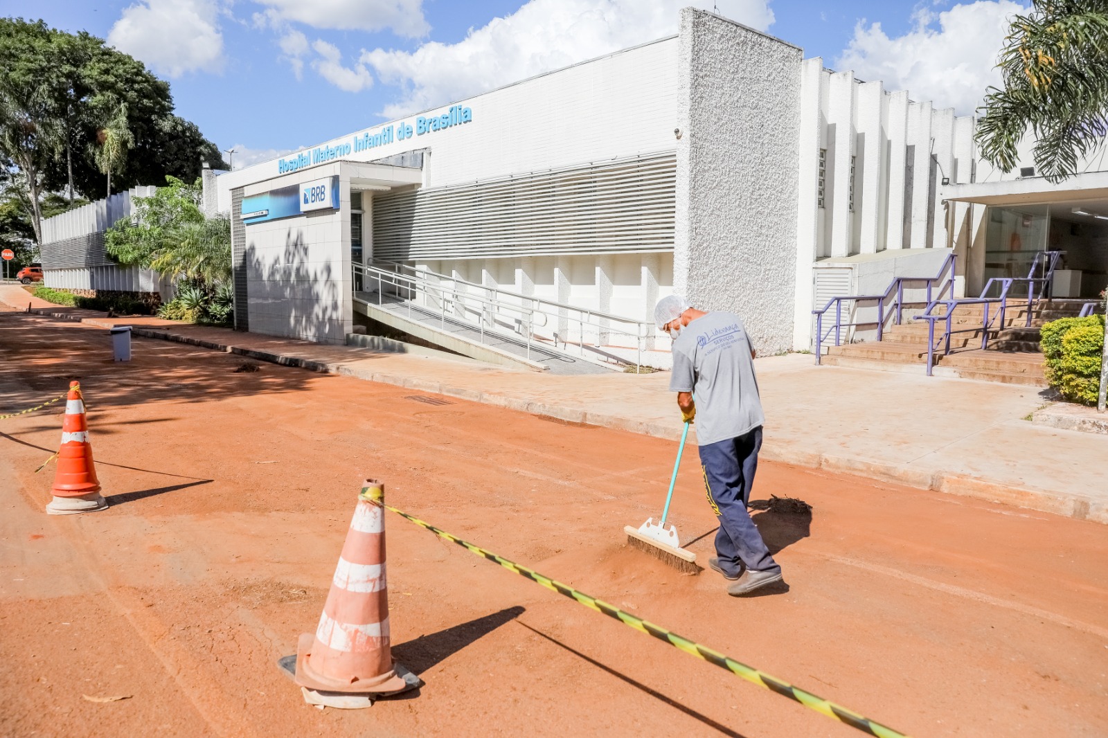 GDF trabalha no feriado para corrigir estragos deixados pela chuva - Agência Brasília