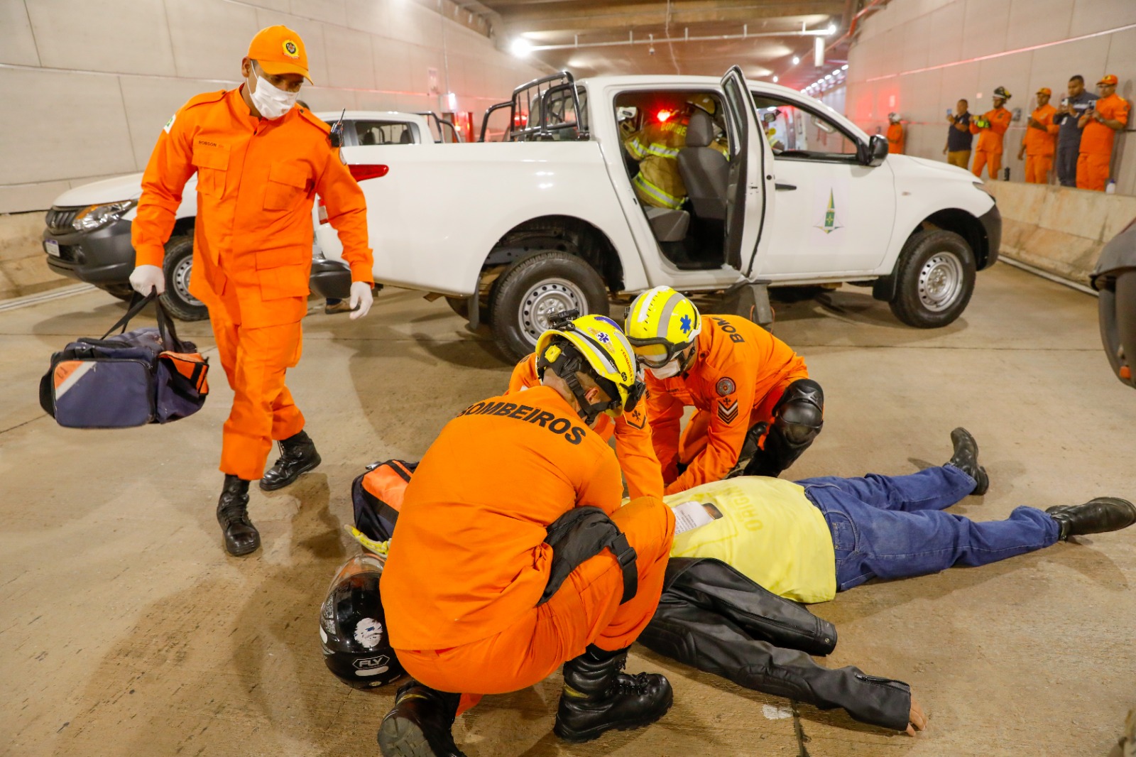Simulação de acidente grave aprova operações de socorro no Túnel Rei Pelé