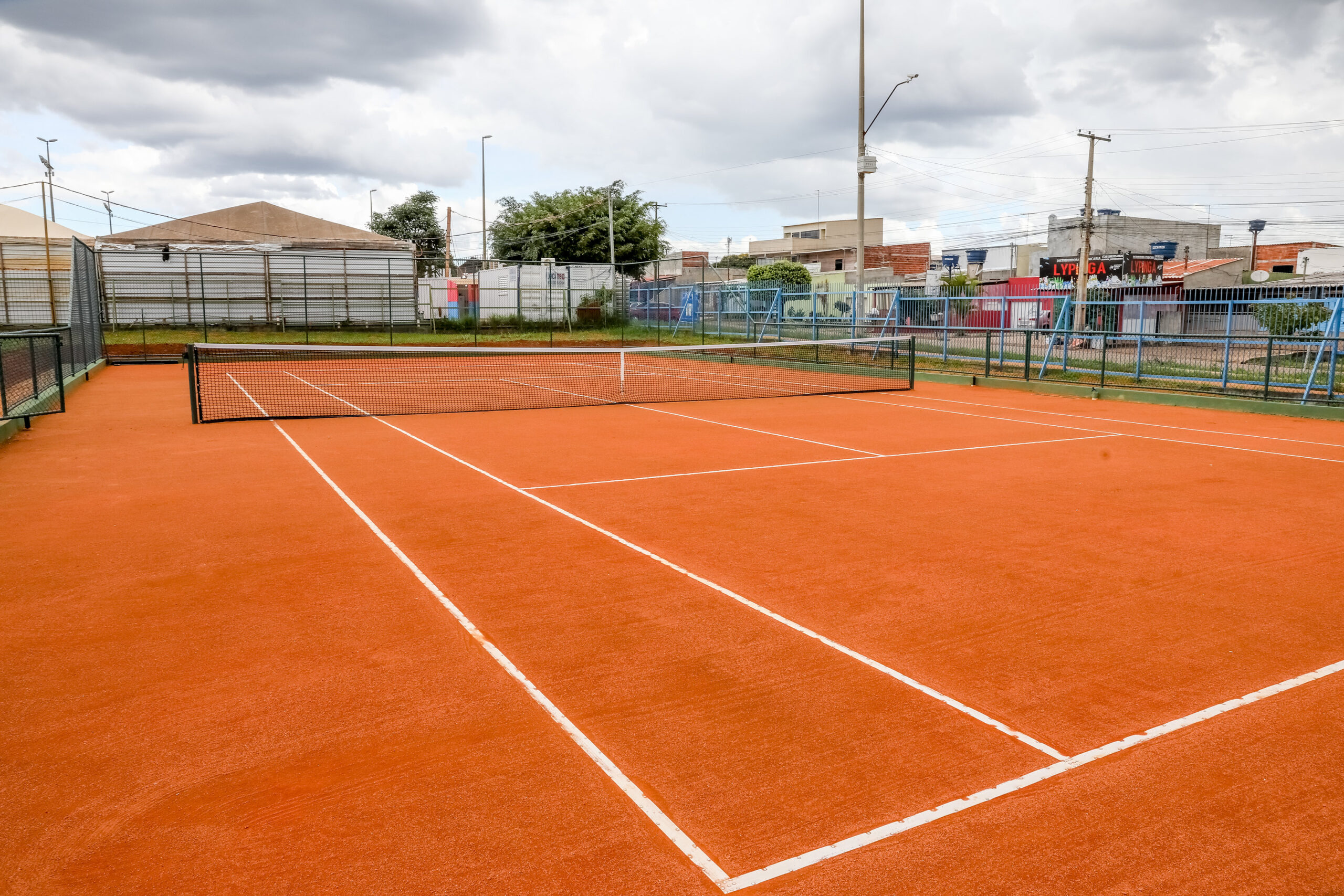 Brasília oferece quadras públicas para jogadores de tênis