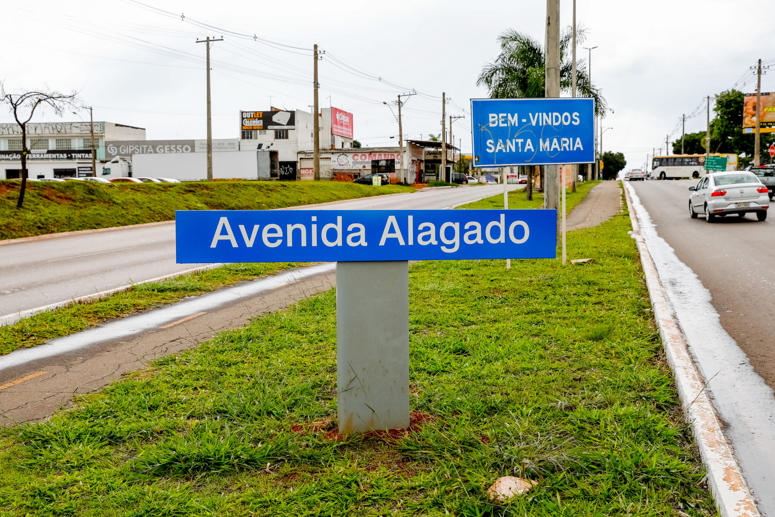 Próxima a Avenida Alagado, o estacionamento da Quadra 103 é para atender aos comerciantes e também às creches próximas | Foto: Lúcio Bernardo Jr/Agência Brasília