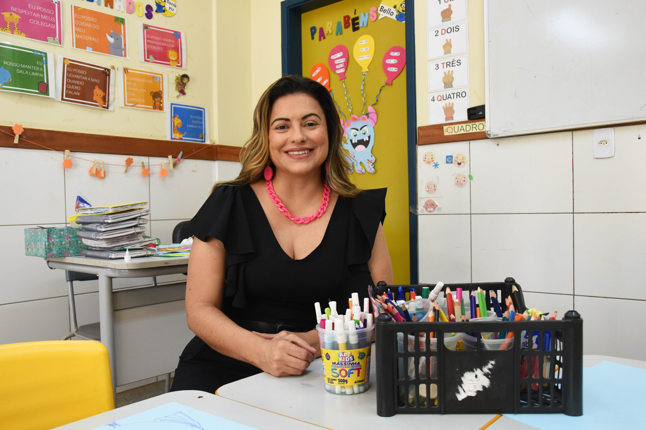Professora de artes, Aline Menezes, 44 anos, lecionou em diferentes etapas do ensino, mas se encontrou na Educação Infantil