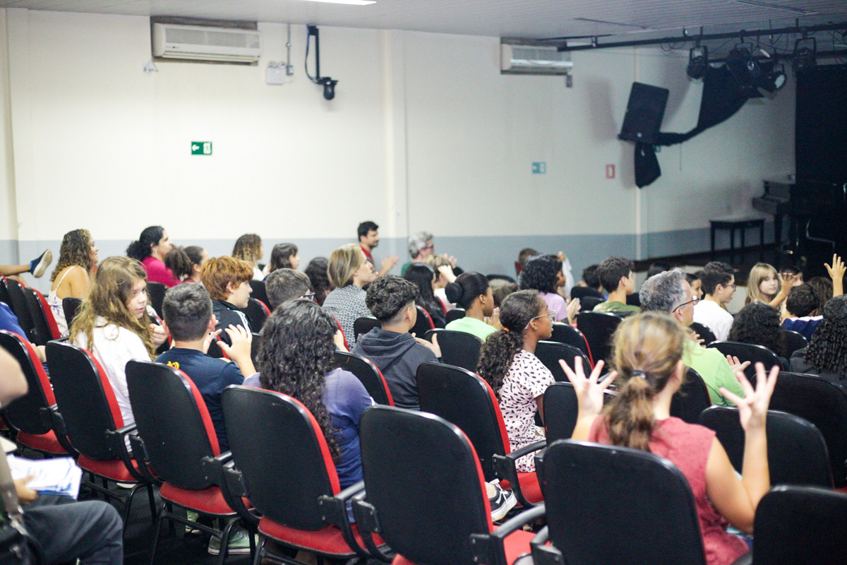 Escola de Música de Brasília é palco de atividades educativas sobre cuidados auditivos
