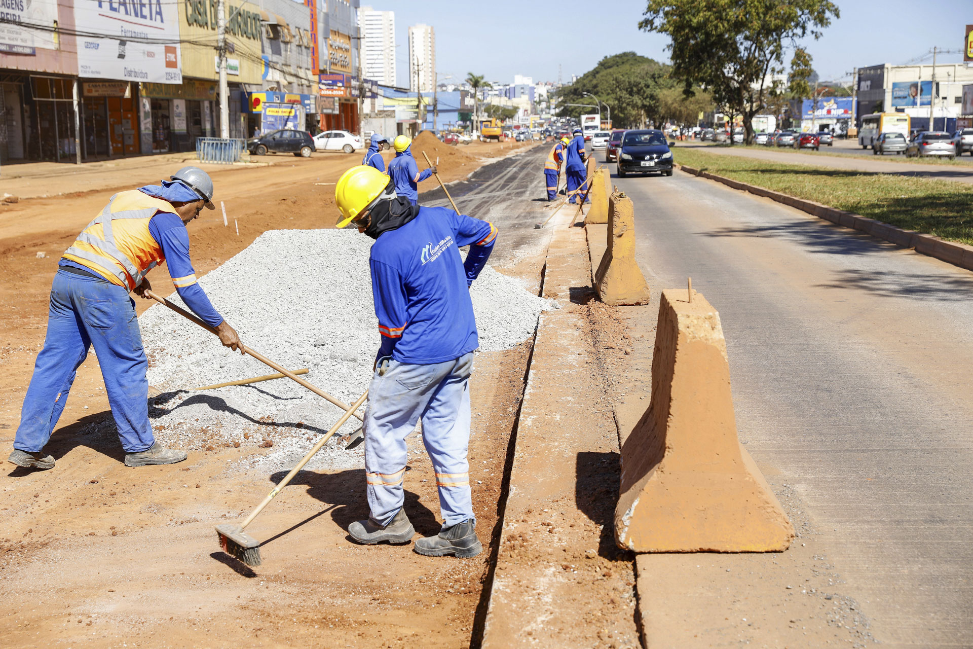 Obras na Hélio Prates chegam à etapa de preparação do solo para receber pavimentação
