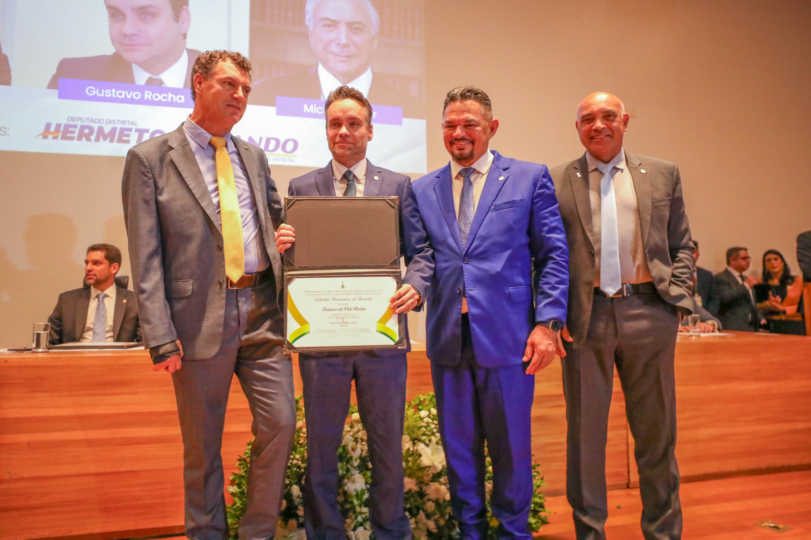 Michel Temer e Gustavo Rocha recebem título de Cidadão Honorário de Brasília