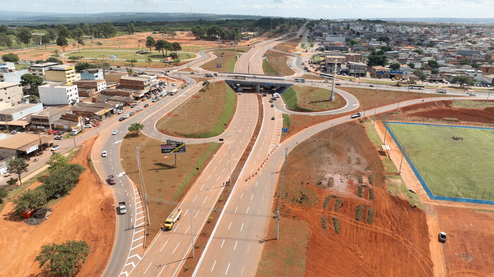 Maior obra do Complexo Viário Saída Leste, Viaduto do Itapoã/Paranoá é inaugurado