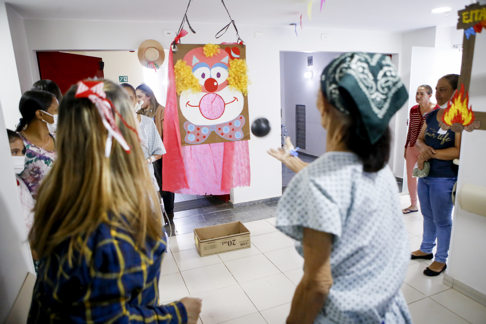 Festa julina no Hospital de Base leva alegria a pacientes da oncologia