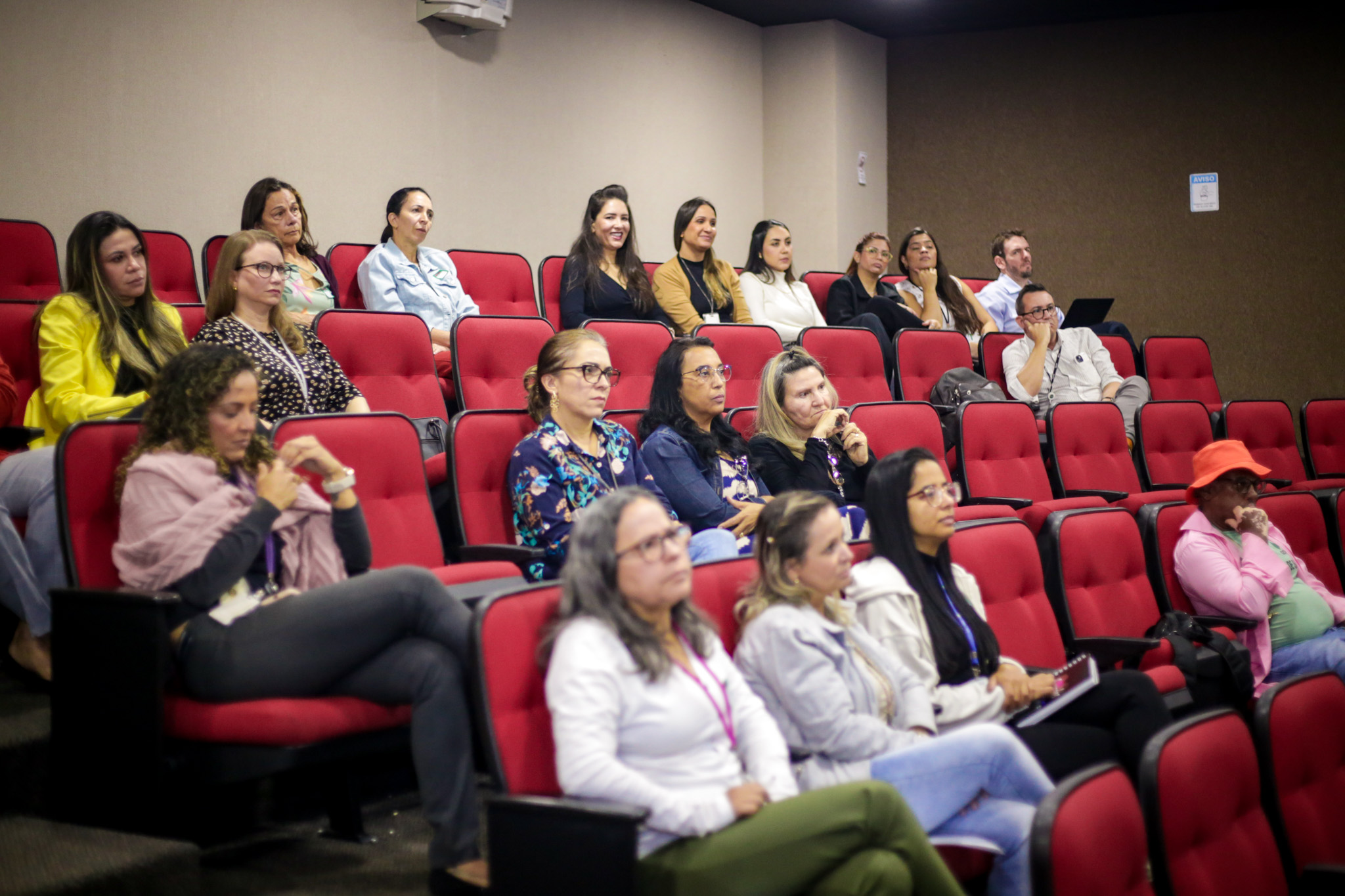 Ciclo de ações conscientiza e qualifica servidores na área da oncologia