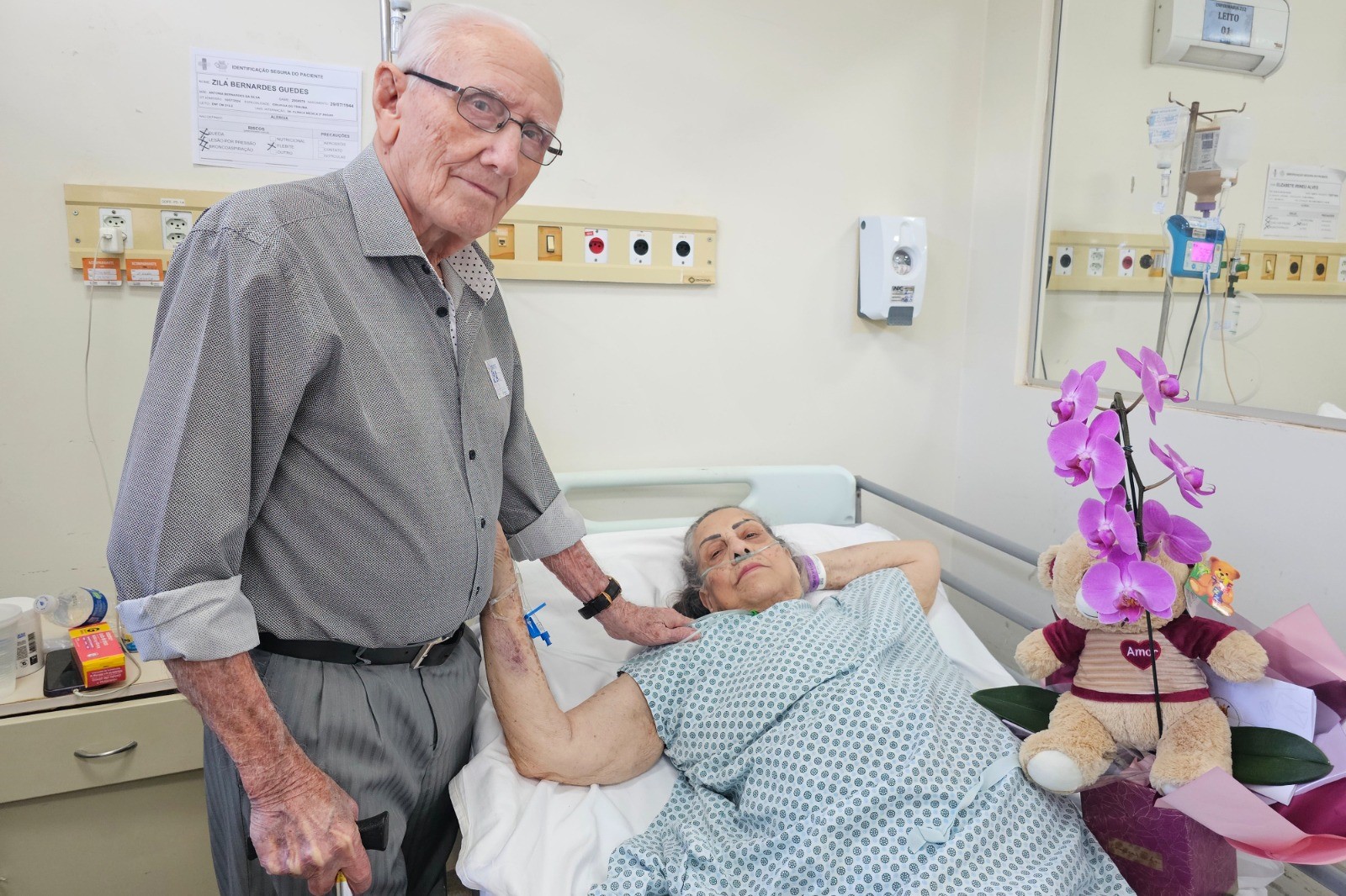 Paciente se emociona ao comemorar aniversário no Hospital Regional de Santa Maria