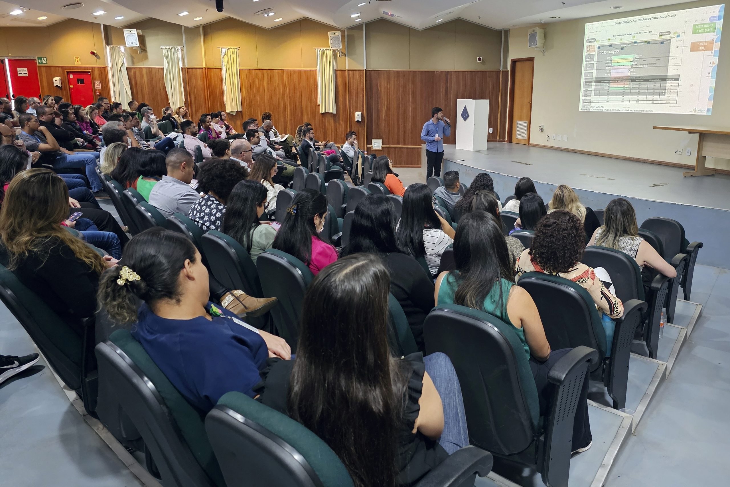 HRSM apresenta indicadores de performance e foca o debate em eficiência, eficácia e efetividade