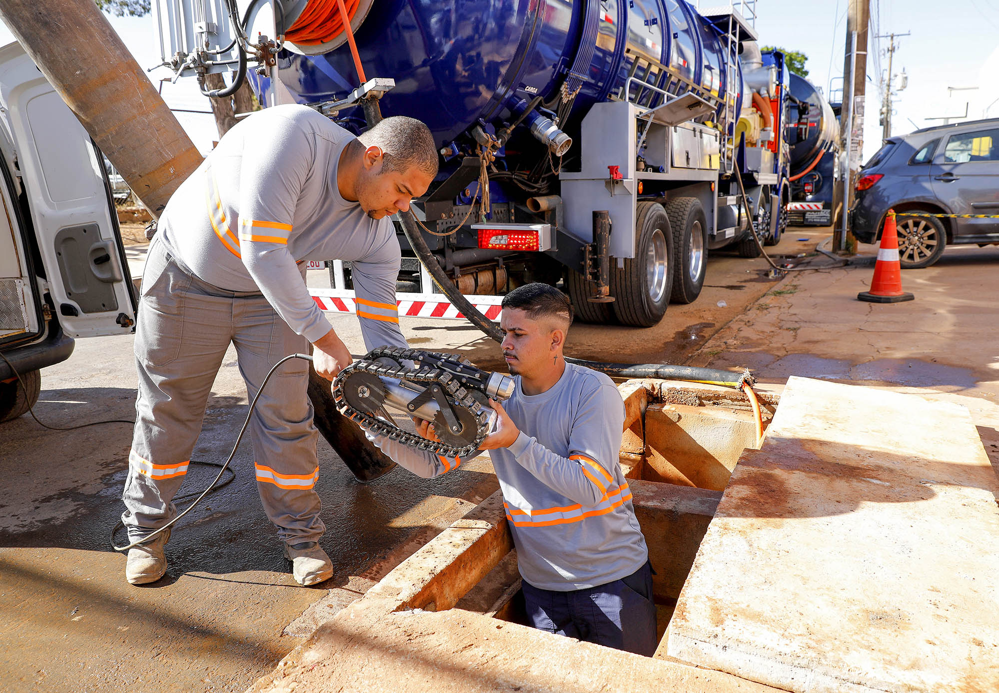 Novo sistema do GDF retira 45 mil toneladas de lixo e limpa 360 km de galerias pluviais em seis meses