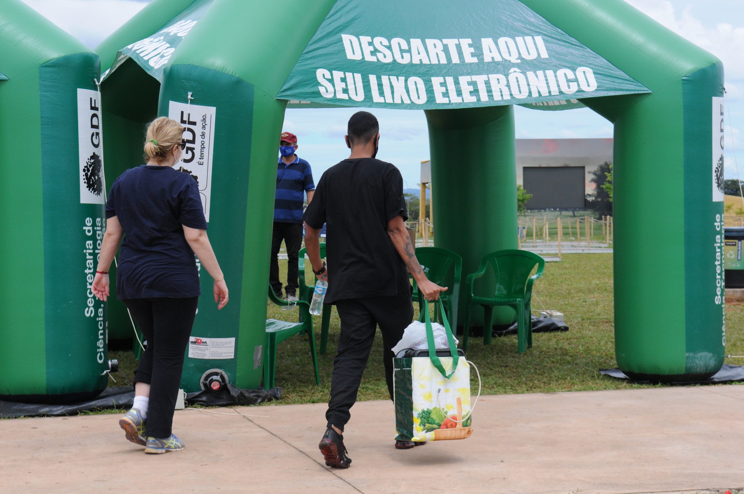 DF tem mais de 150 pontos de entrega de lixo eletrônico; saiba como fazer o descarte correto