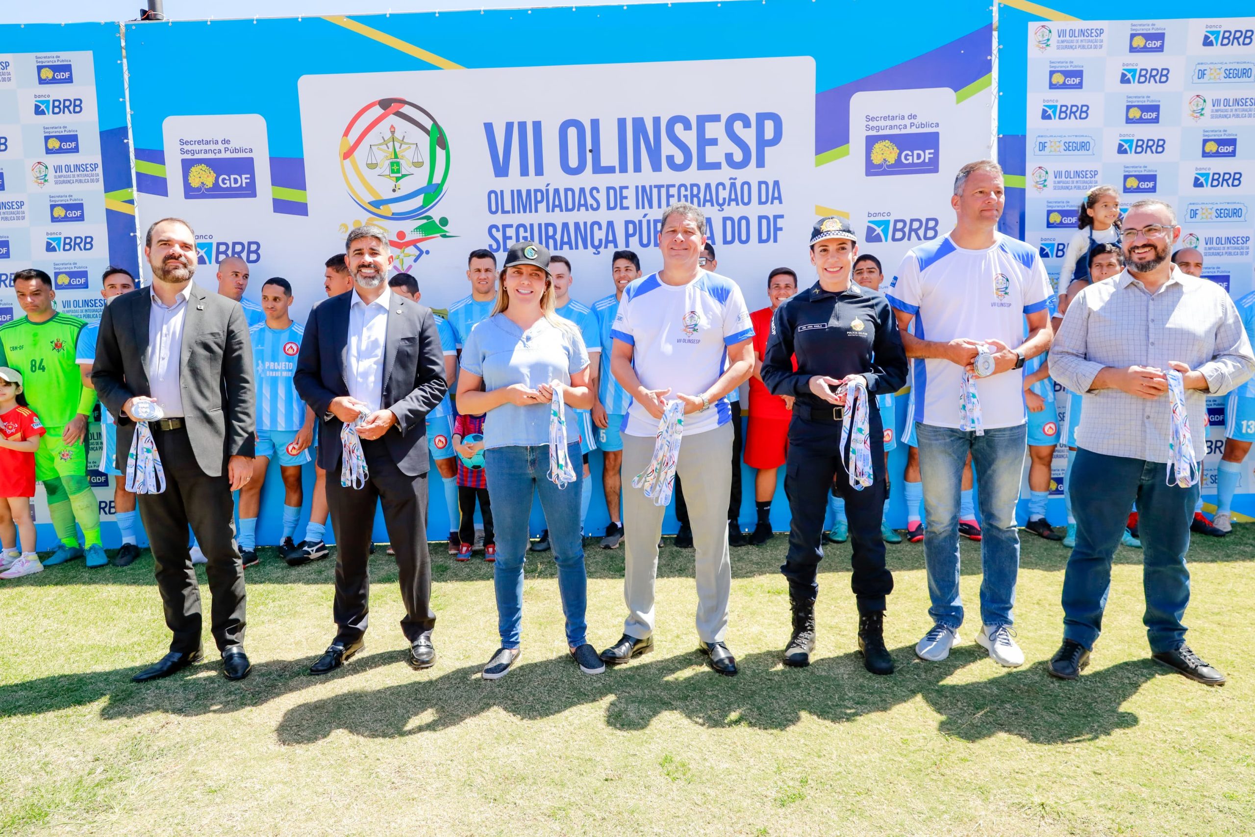 Futebol de campo marca o último dia das olimpíadas da segurança pública