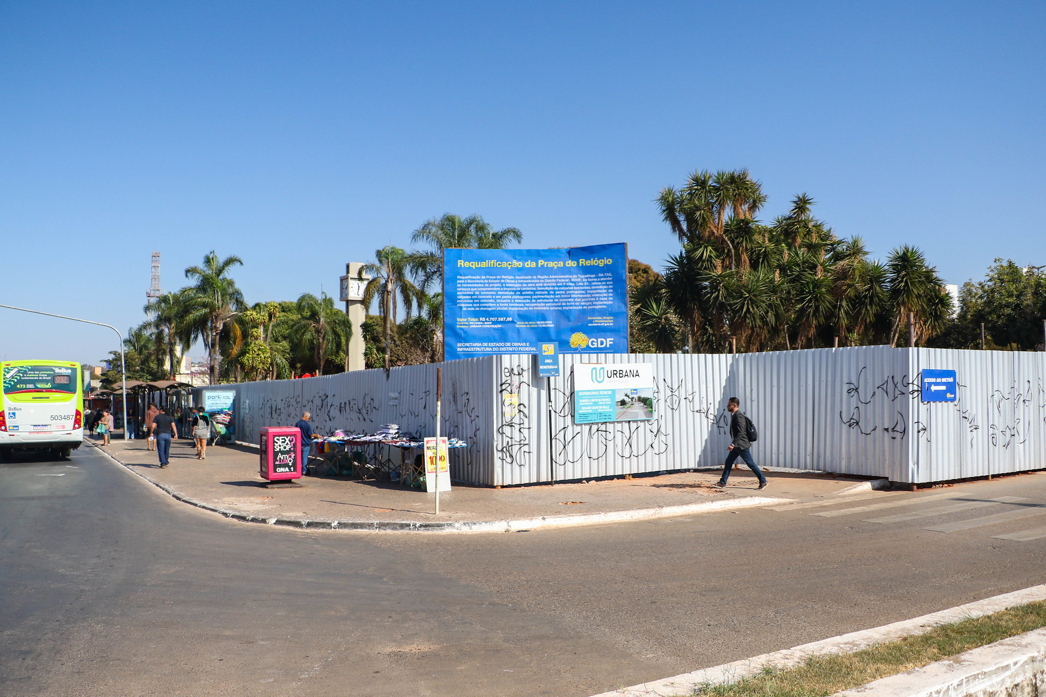 Reforma da Praça do Relógio provoca alterações no fluxo de veículos e pedestres