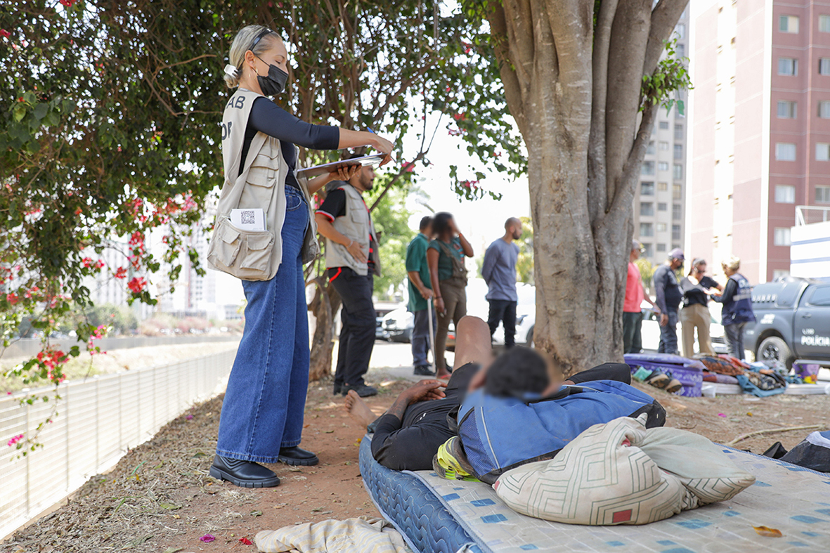 Em uma semana, GDF atende 23 pessoas em situação de rua em cinco cidades