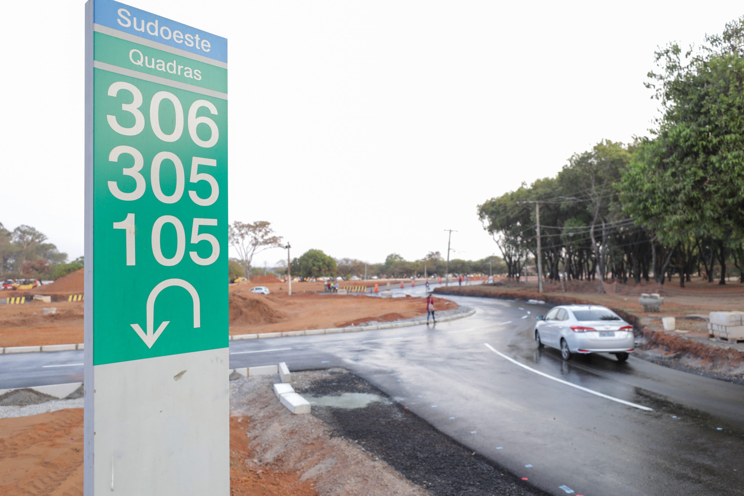 Nova rotatória entre Octogonal e Sudoeste é liberada e garante mais fluidez no trânsito