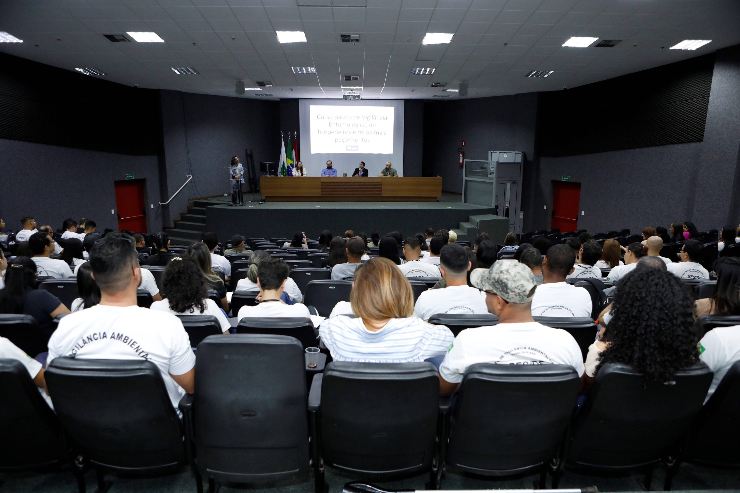 Agentes de vigilância ambiental são capacitados para combate ao Aedes aegypti no DF