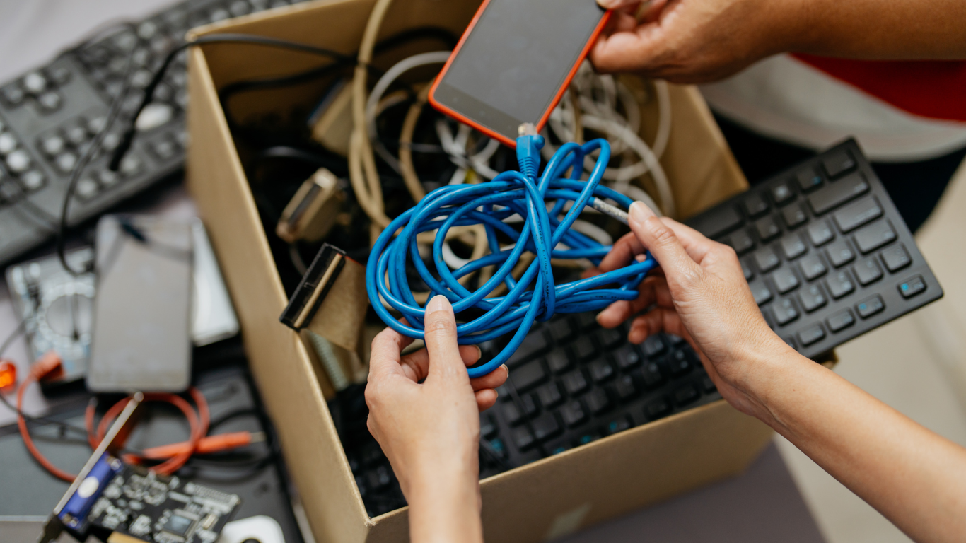 Gincana entre escolas conscientiza sobre descarte de eletrônicos