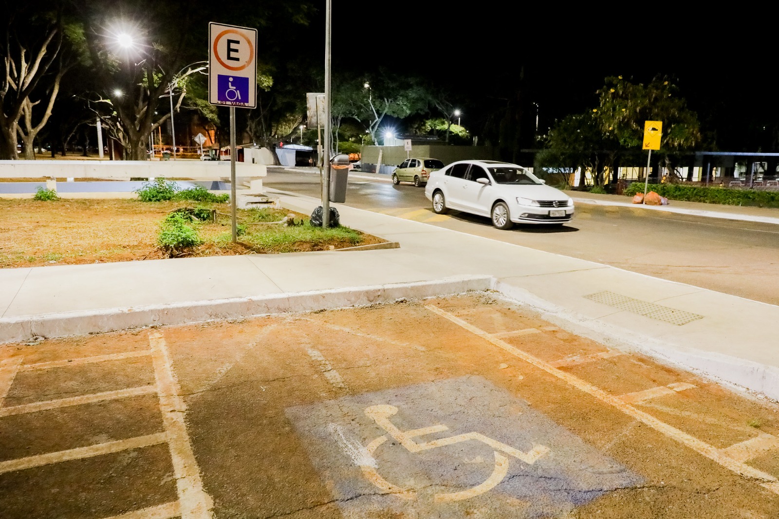 Em dois dias, são emitidas quase 300 credenciais de estacionamento para autistas