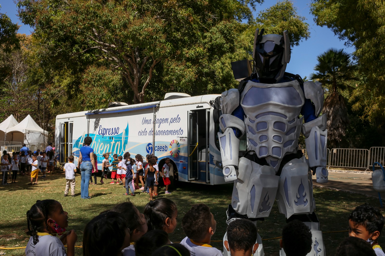 Projeto Expresso Ambiental da Caesb recebe reconhecimento educacional